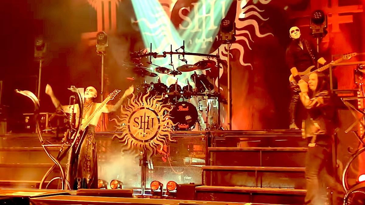 Metal Icons Unite For Live Venom Tribute Performance
