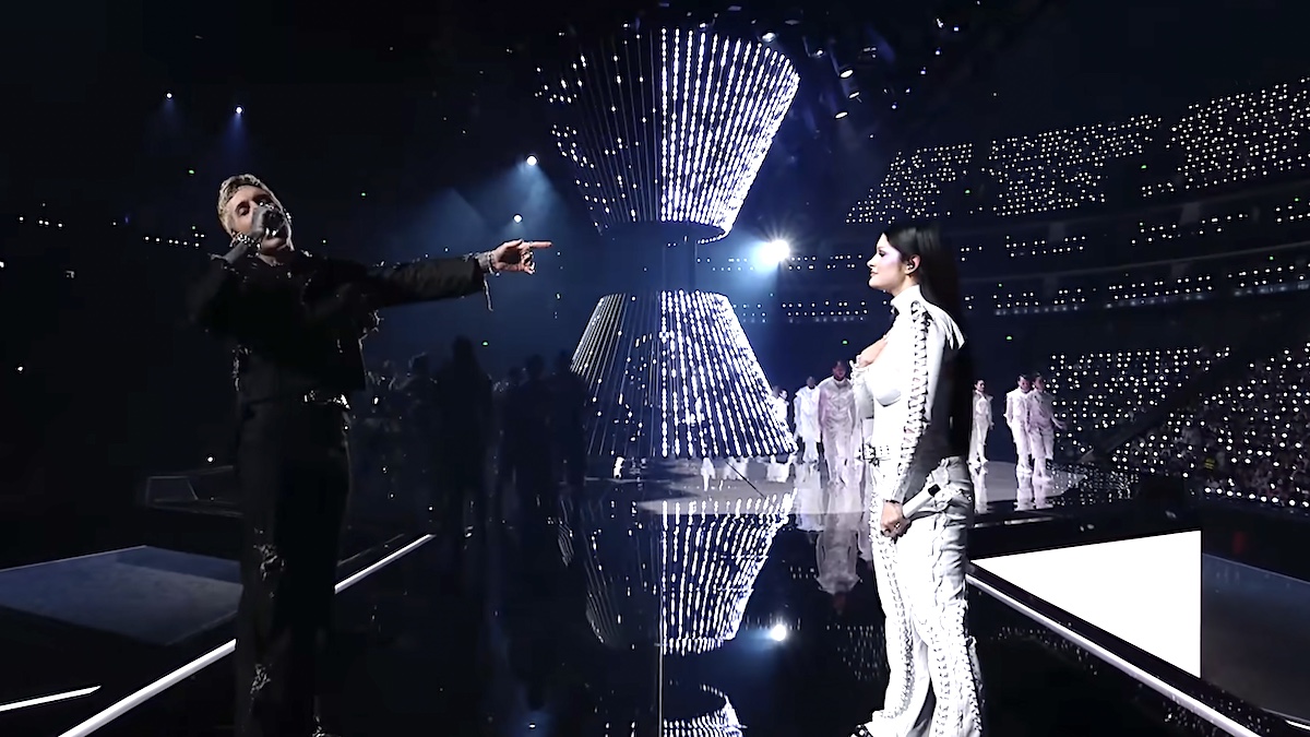 Oli Sykes and Courtney LaPlante Unite for Valorant Champions Ceremony Performance