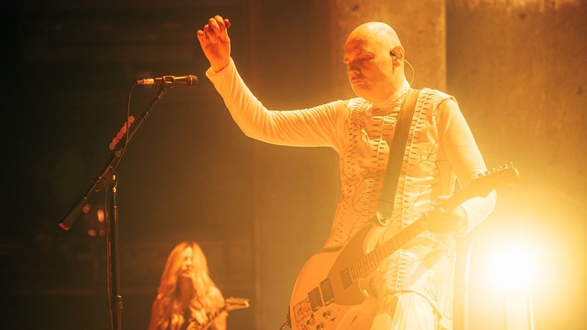 Smashing Pumpkins Bring High Energy to Chicago Concert