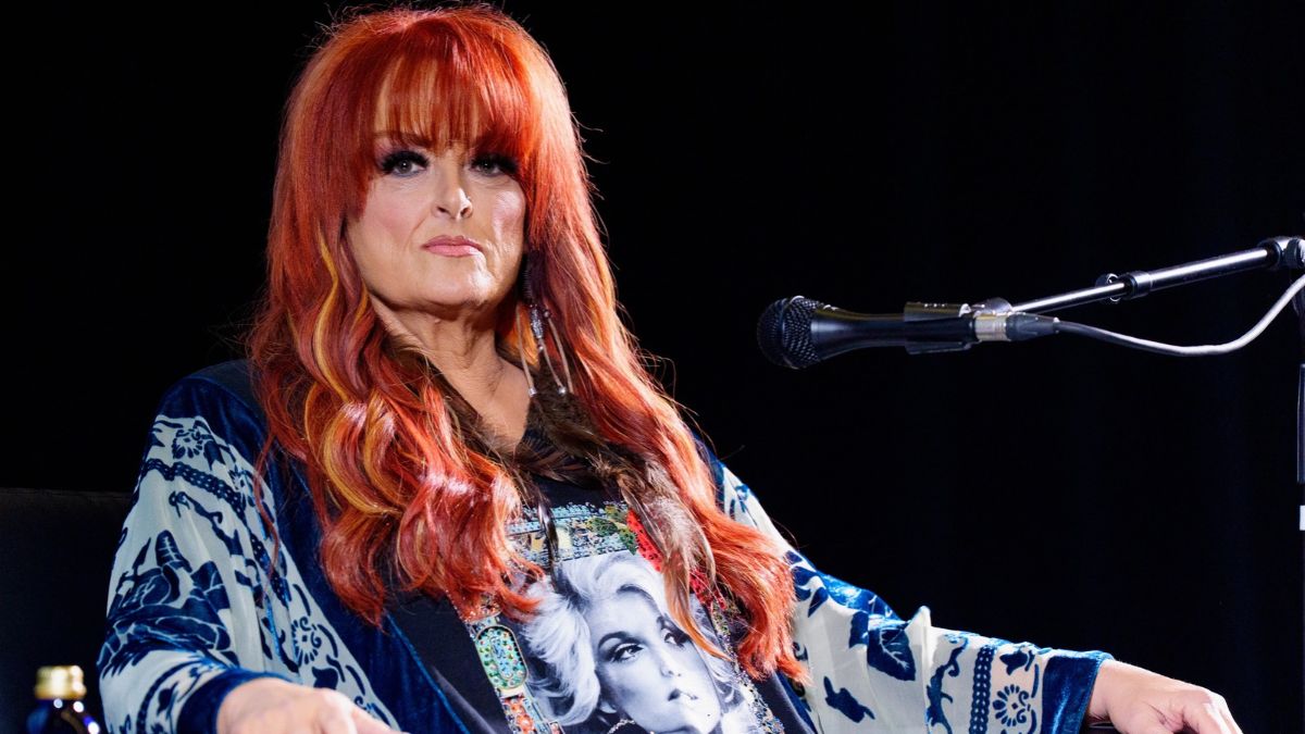 Wynonna Judd Keeps Politics Off Her Stage